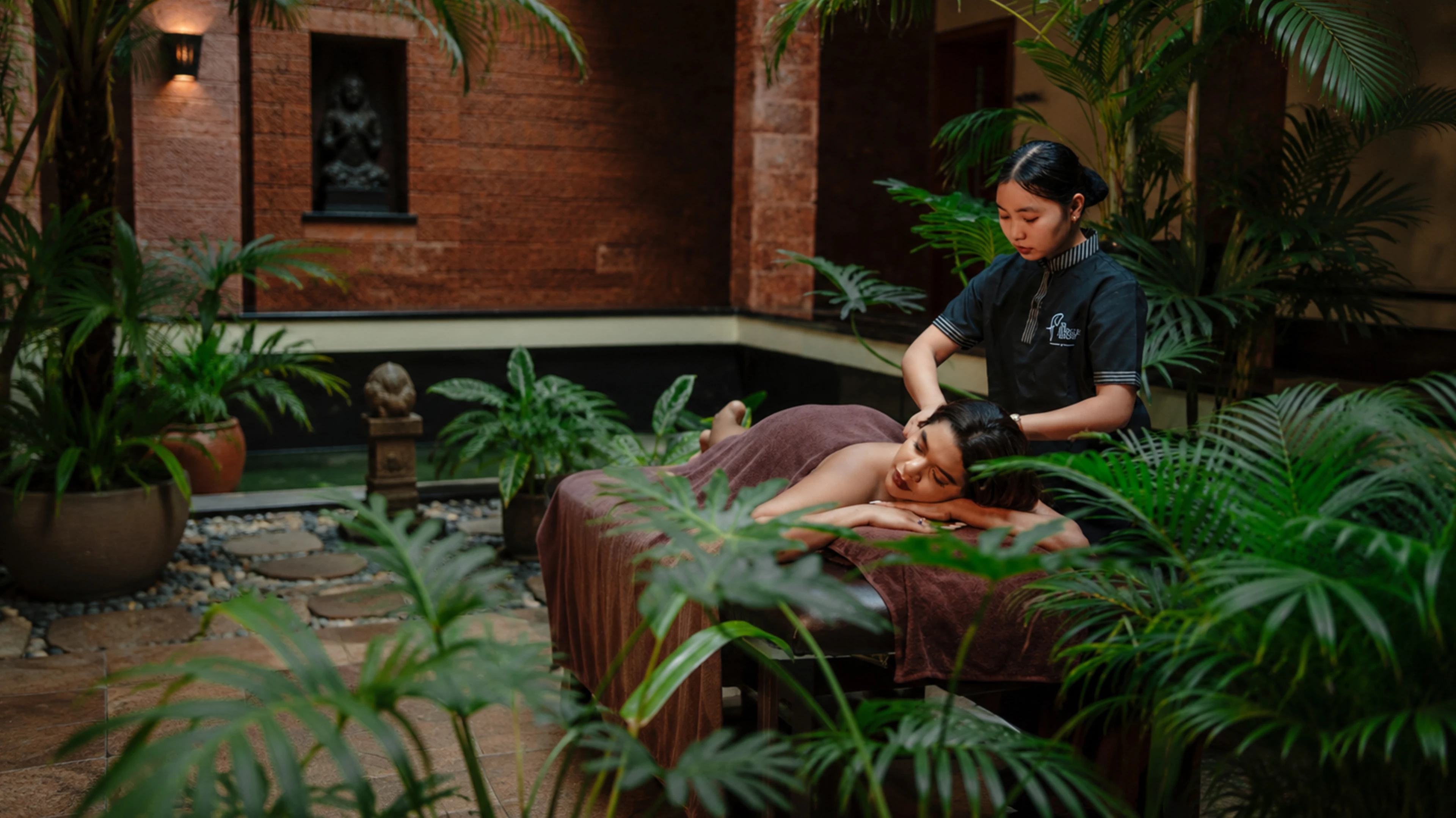 Vana Anila: Cloud-Kissed Wellness & Aromatherapy Spa